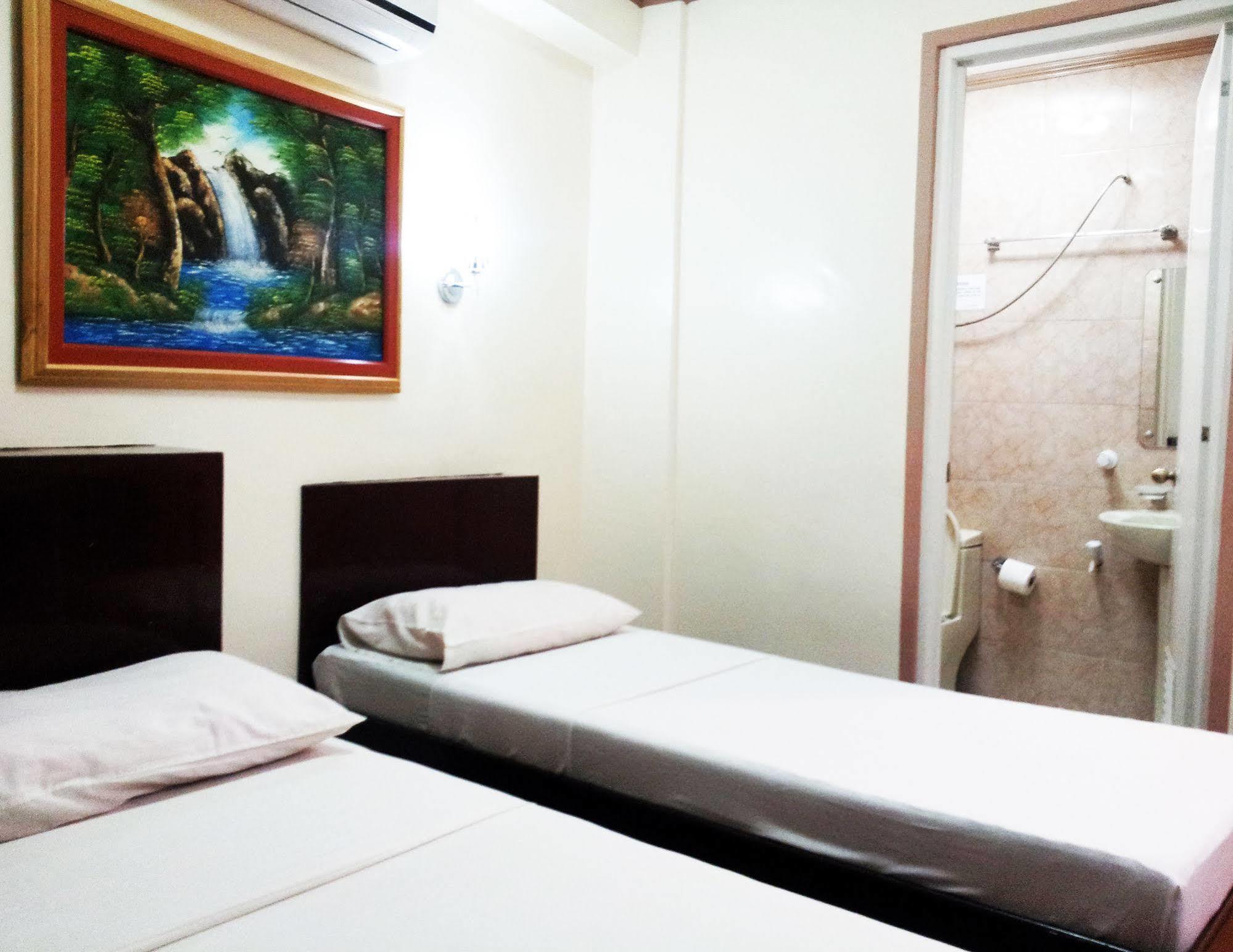 Reddoorz Near Old Tagbilaran Airport Vandrarhem Exteriör bild